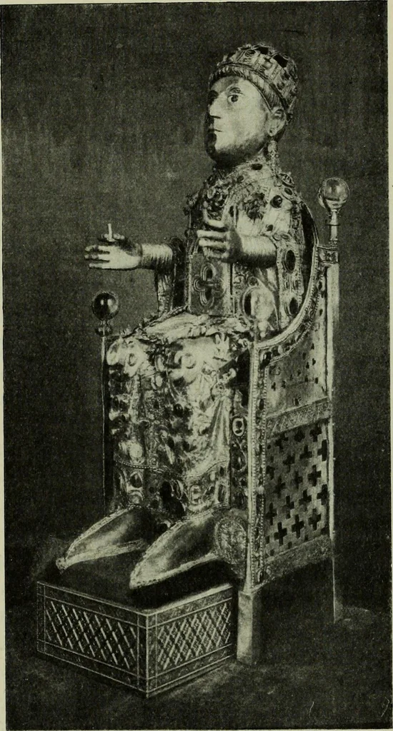 An illustration from L'art religieux du XIIe siècle en France : Etude sur les origines de l'iconographie du Moyen Age, 1922, leaf 216