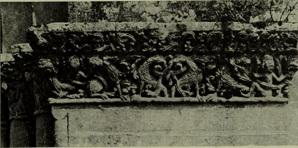 An illustration from L'art religieux du XIIe siècle en France : Etude sur les origines de l'iconographie du Moyen Age, 1922, leaf 364