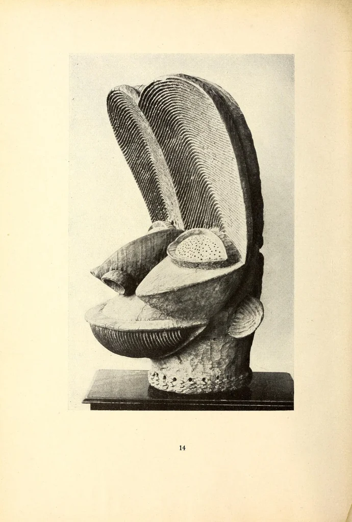 An illustration from La sculpture africaine, 1922, leaf 48