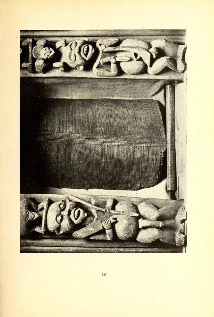 An illustration from La sculpture africaine, 1922, leaf 53