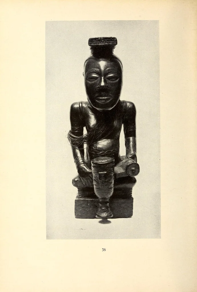 An illustration from La sculpture africaine, 1922, leaf 72