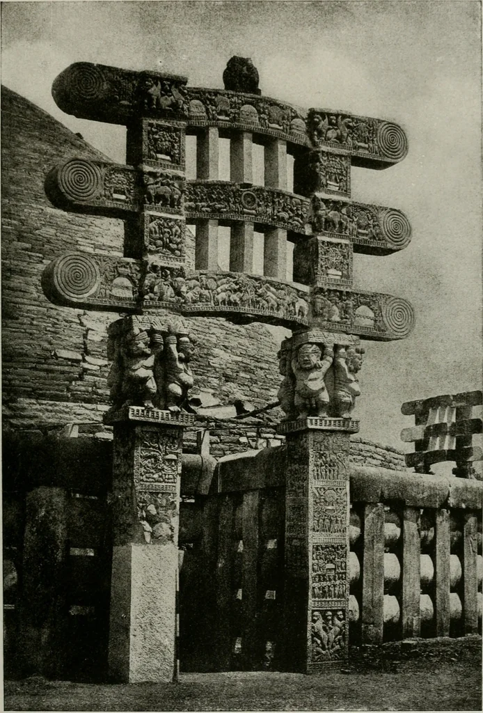 An illustration from La sculpture hindoue. Traduction de Paul Budry, 1922, leaf 104