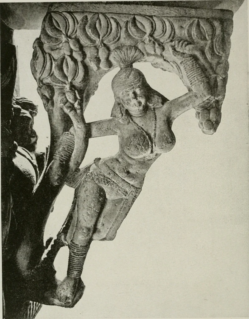 An illustration from La sculpture hindoue. Traduction de Paul Budry, 1922, leaf 107