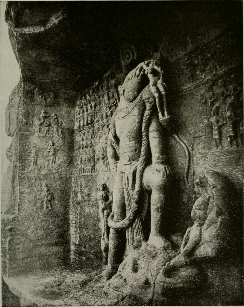 An illustration from La sculpture hindoue. Traduction de Paul Budry, 1922, leaf 120