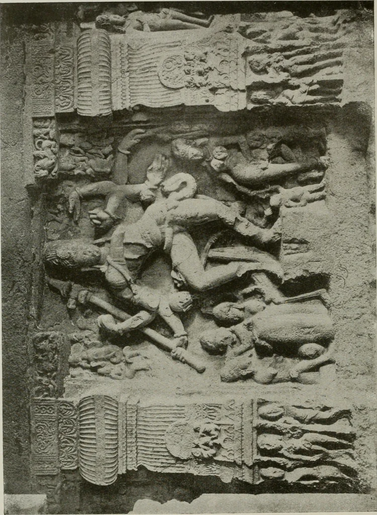An illustration from La sculpture hindoue. Traduction de Paul Budry, 1922, leaf 135