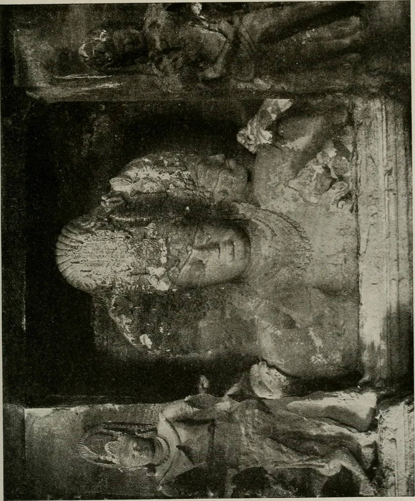 An illustration from La sculpture hindoue. Traduction de Paul Budry, 1922, leaf 144