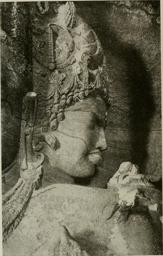 An illustration from La sculpture hindoue. Traduction de Paul Budry, 1922, leaf 145