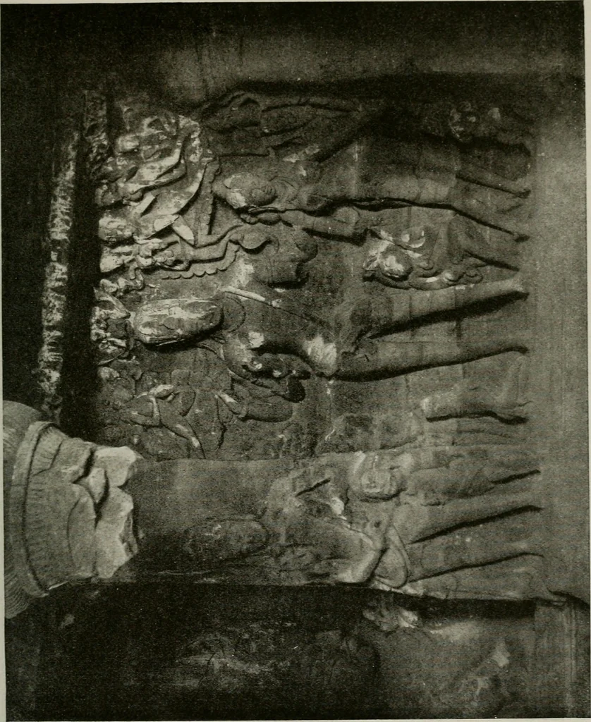 An illustration from La sculpture hindoue. Traduction de Paul Budry, 1922, leaf 148