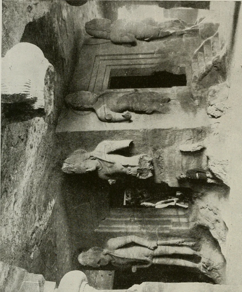 An illustration from La sculpture hindoue. Traduction de Paul Budry, 1922, leaf 151