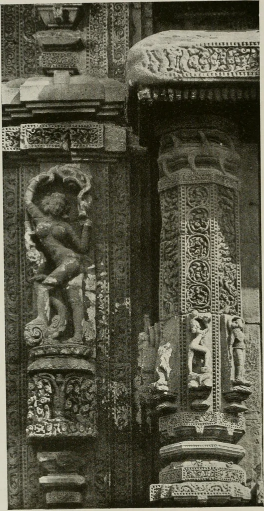 An illustration from La sculpture hindoue. Traduction de Paul Budry, 1922, leaf 159