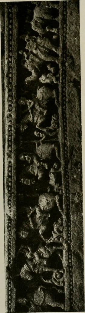An illustration from La sculpture hindoue. Traduction de Paul Budry, 1922, leaf 174