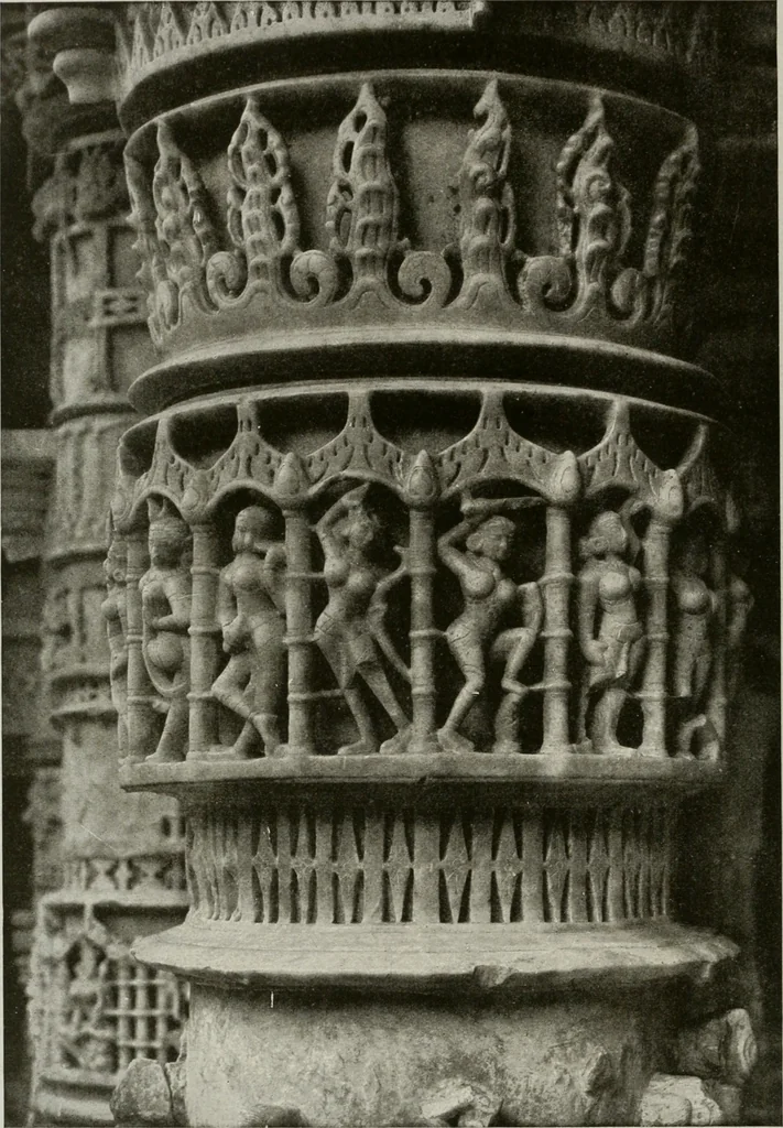 An illustration from La sculpture hindoue. Traduction de Paul Budry, 1922, leaf 183