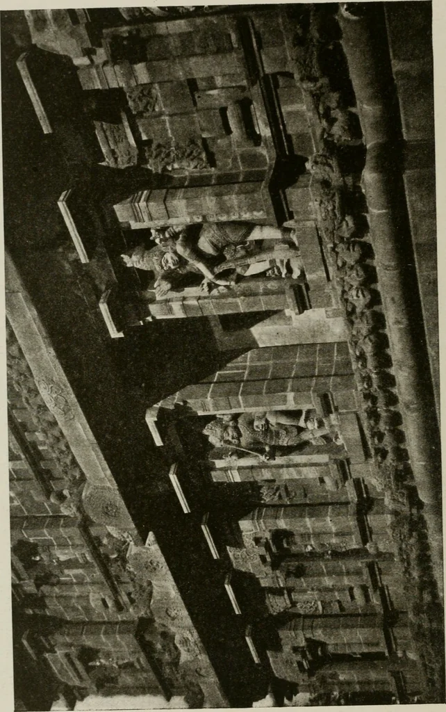 An illustration from La sculpture hindoue. Traduction de Paul Budry, 1922, leaf 201