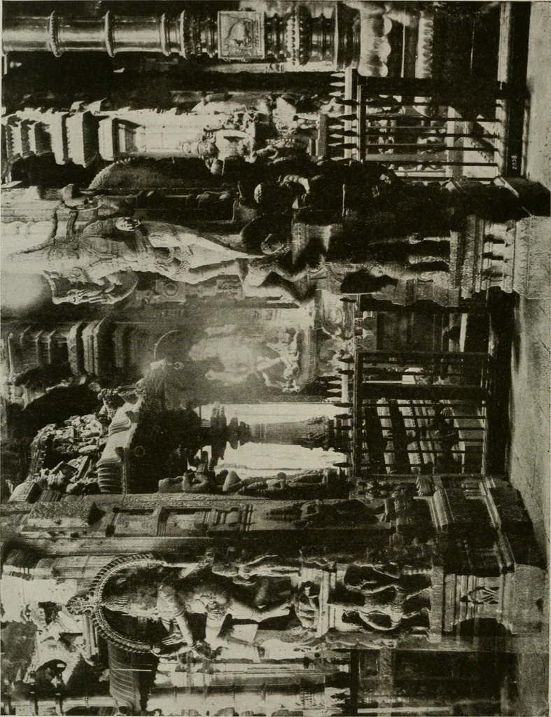 An illustration from La sculpture hindoue. Traduction de Paul Budry, 1922, leaf 209