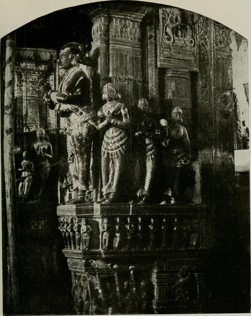 An illustration from La sculpture hindoue. Traduction de Paul Budry, 1922, leaf 212
