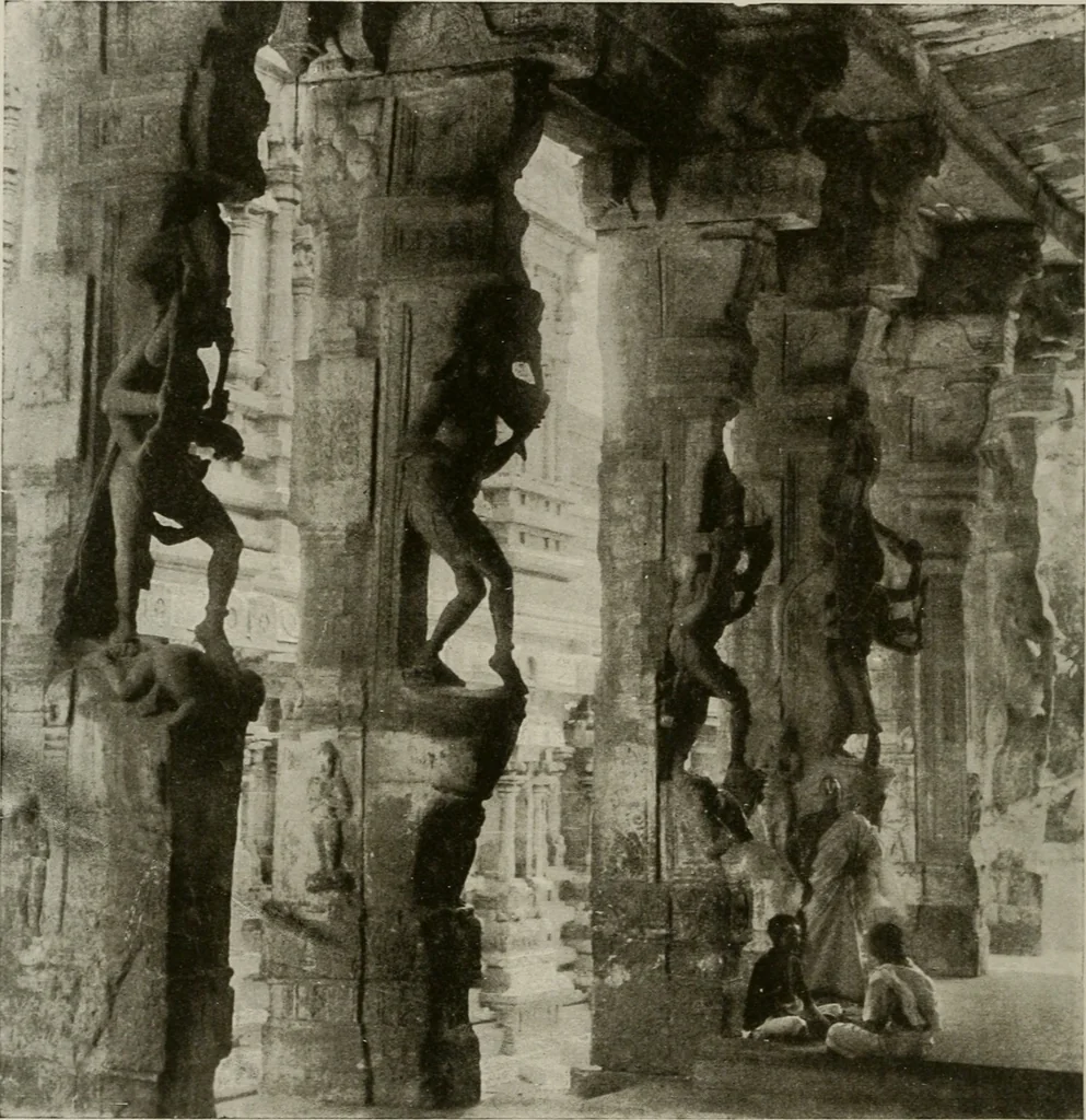 An illustration from La sculpture hindoue. Traduction de Paul Budry, 1922, leaf 213