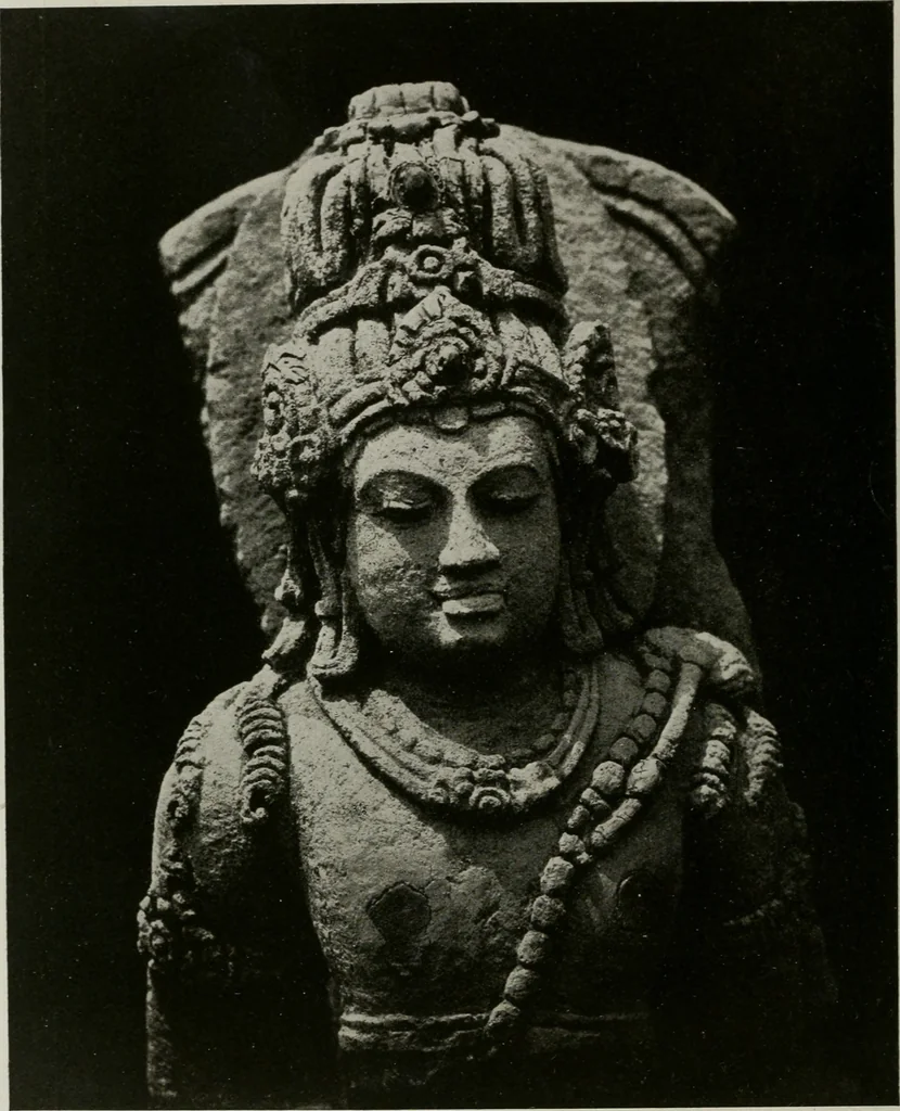 An illustration from La sculpture hindoue. Traduction de Paul Budry, 1922, leaf 275