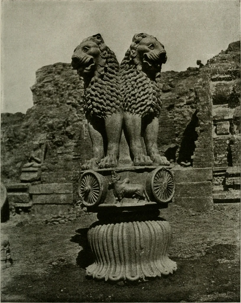 An illustration from La sculpture hindoue. Traduction de Paul Budry, 1922, leaf 94