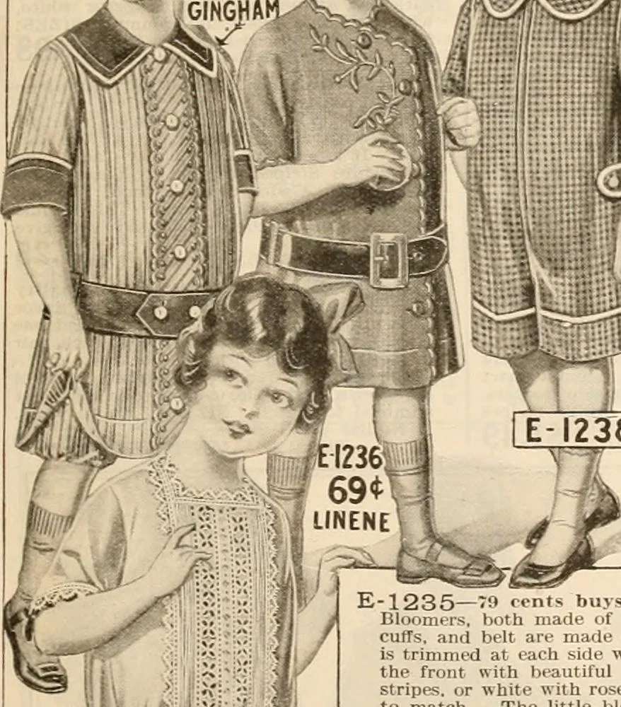 An illustration from latest New York styles for women, misses,, 1915, leaf 126