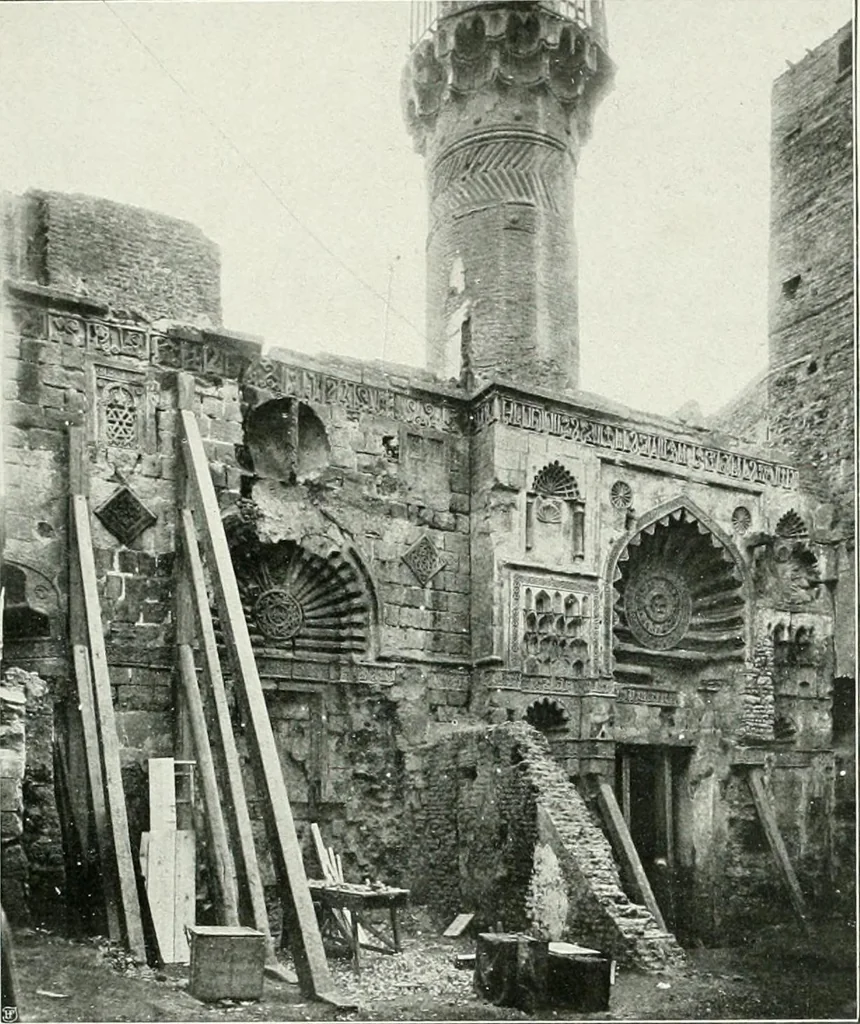 An illustration from Le Caire, le Nil et Memphis, 1906, leaf 58