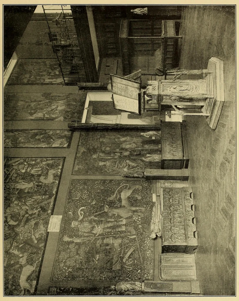 An illustration from Le musée de l'Union centrale des arts décoratifs au pavillon de Marsan, 1920, leaf 11