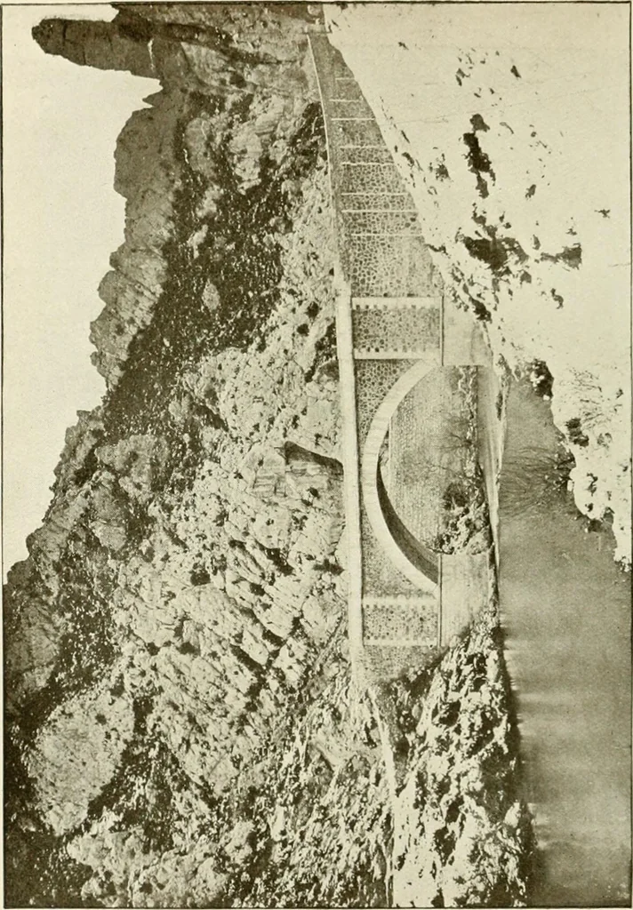 An illustration from Leon, Burgos and Salamanca; a historical and descriptive account, 1908, leaf 513