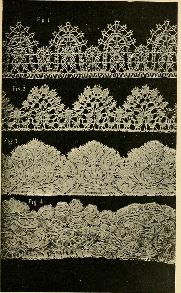 An illustration from Le poinct de France et les centres dentelliers au XVIIe et au XVIIIe siècles; ouvrage orné de quarante-trois illustrations, 1905, leaf 92