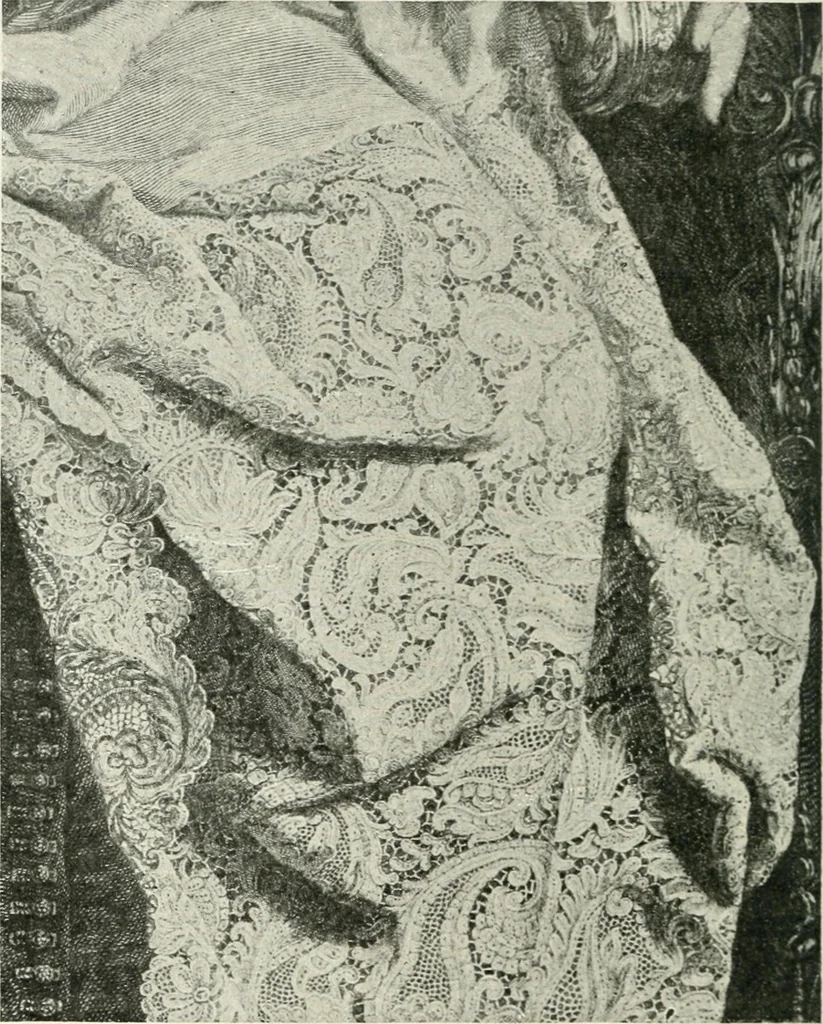 An illustration from Le poinct de France et les centres dentelliers au XVIIe et au XVIIIe siècles; ouvrage orné de quarante-trois illustrations, 1905, leaf 331
