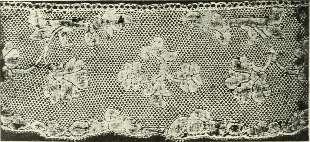 An illustration from Le poinct de France et les centres dentelliers au XVIIe et au XVIIIe siècles; ouvrage orné de quarante-trois illustrations, 1905, leaf 279
