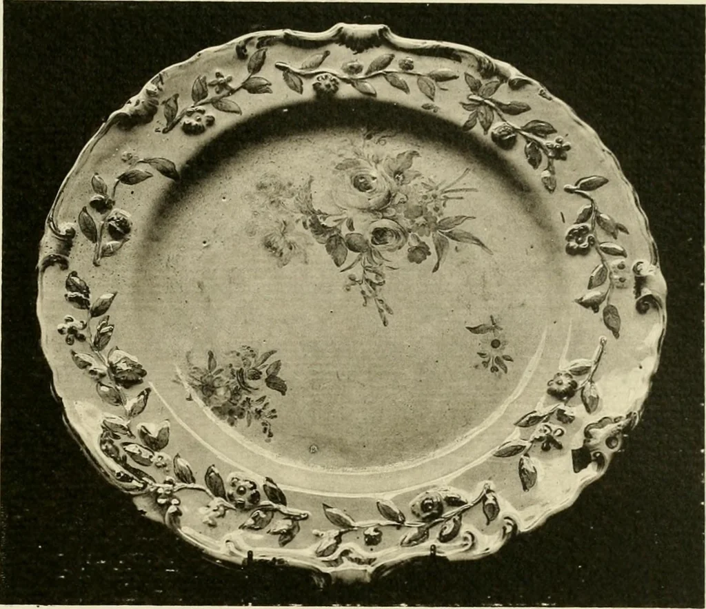 An illustration from Les anciennes faiences de Bruxelles : histoire, fabrication, produits, 1922, leaf 146