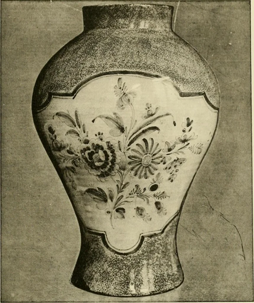 An illustration from Les anciennes faiences de Bruxelles : histoire, fabrication, produits, 1922, leaf 152