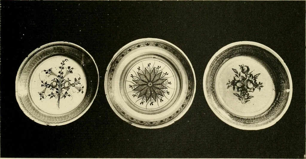 An illustration from Les anciennes faiences de Bruxelles : histoire, fabrication, produits, 1922, leaf 374
