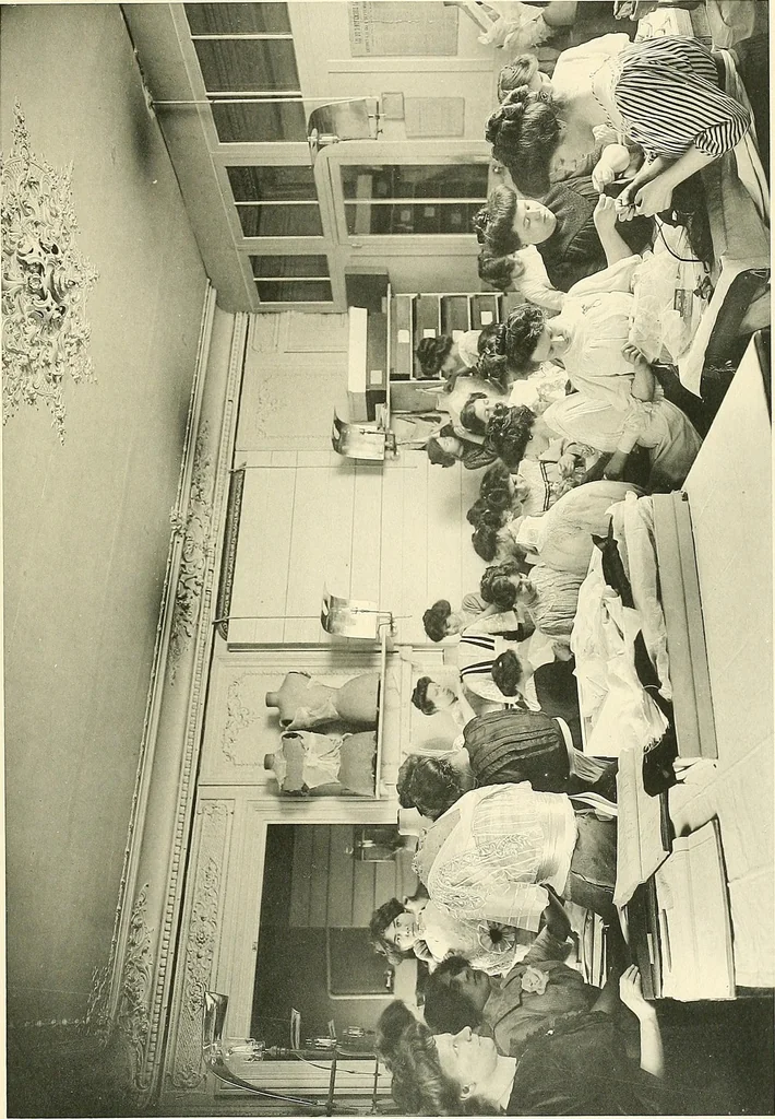 An illustration from Les Createurs de la Mode, 1910, leaf 142