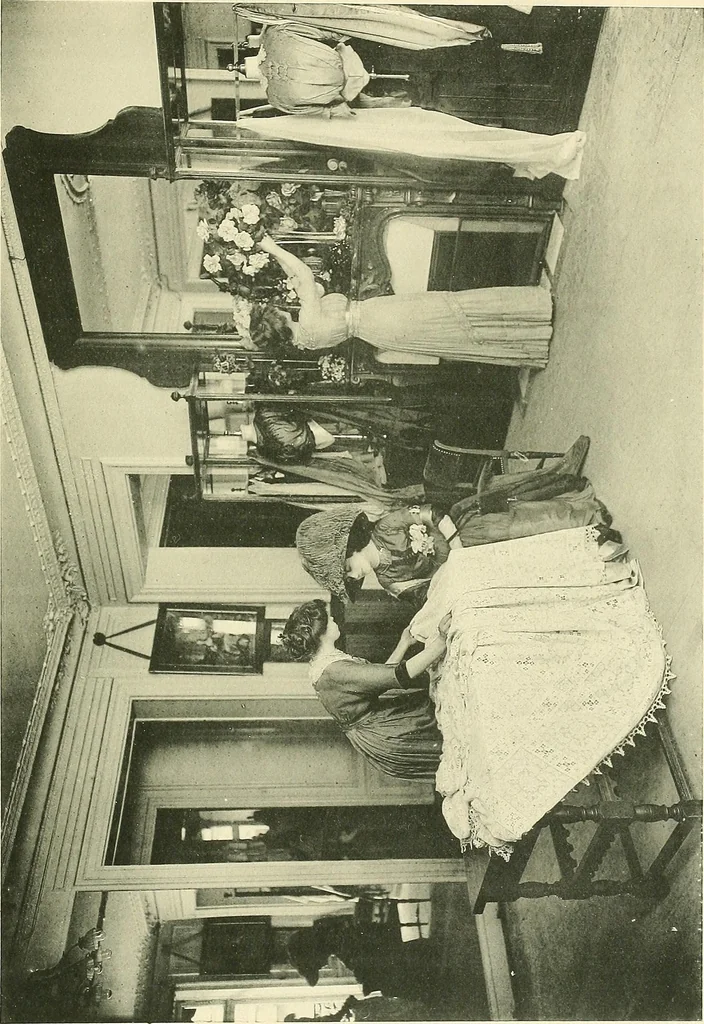 An illustration from Les Createurs de la Mode, 1910, leaf 28