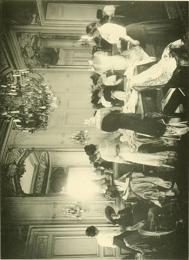 An illustration from Les Createurs de la Mode, 1910, leaf 56