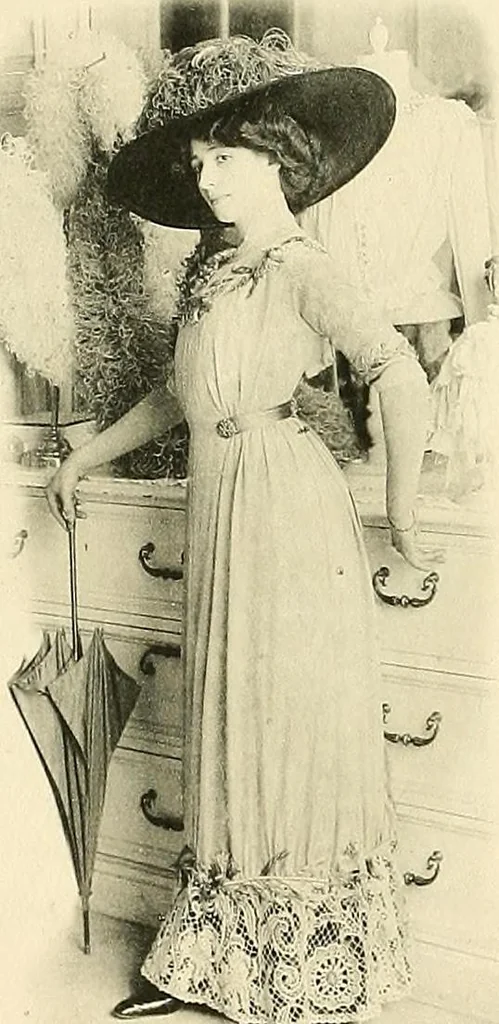 An illustration from Les Createurs de la Mode, 1910, leaf 87