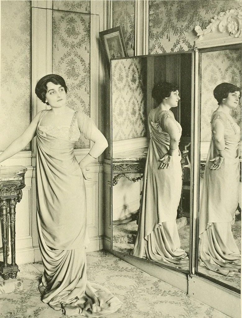An illustration from Les Createurs de la Mode, 1910, leaf 94