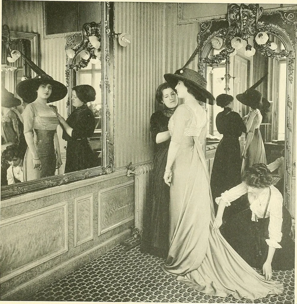 An illustration from Les Createurs de la Mode, 1910, leaf 98