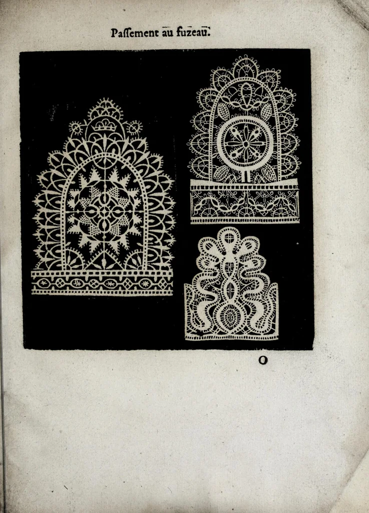 An illustration from Les excellents eschantillons, patrons et modelles du seigneur Federic de Vinciolo venitien : pour apprendre à faire toutes sortes d'ouurages de lingerie, de poinct couppé, grands et petits passements à iour, & dentelles exquises, 1623, leaf 117