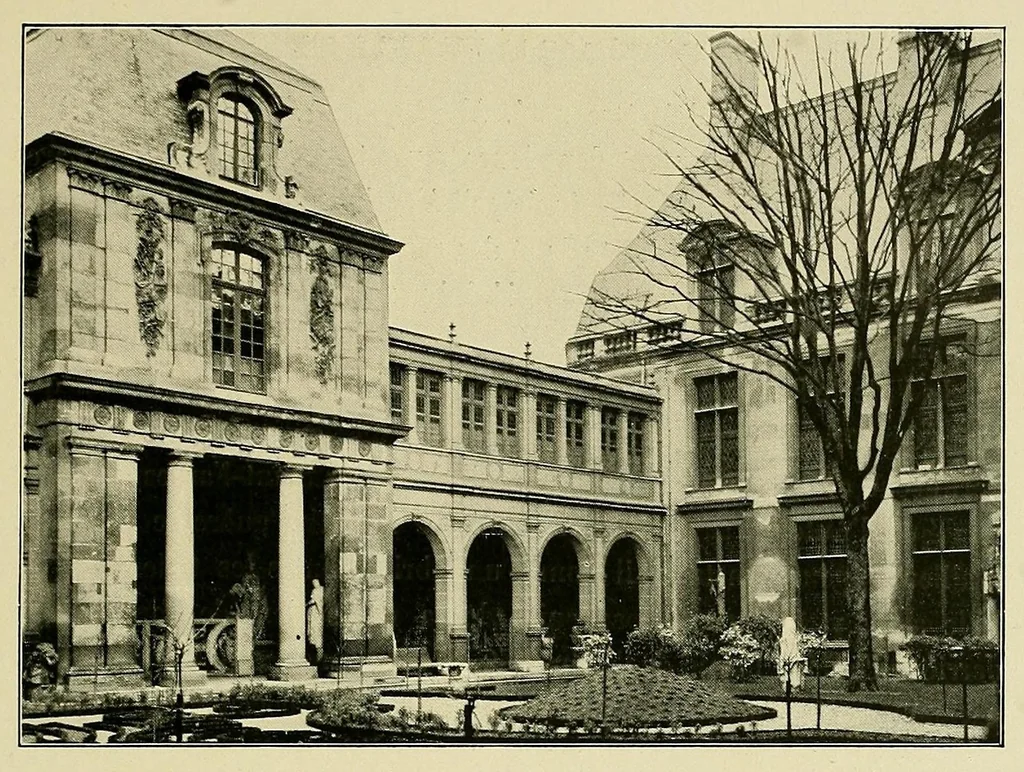 An illustration from Les musées de la Ville de Paris, 1901, leaf 17