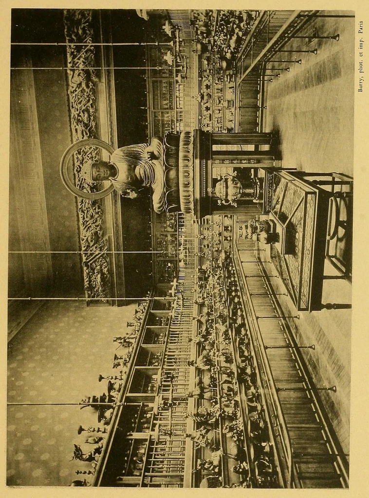 An illustration from Les musées de la Ville de Paris, 1901, leaf 89