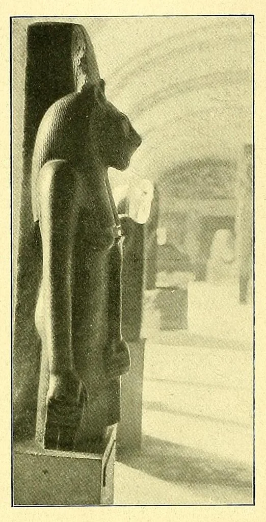 An illustration from Les musées d'Europe. La sculpture au Louvre;, 1900, leaf 24