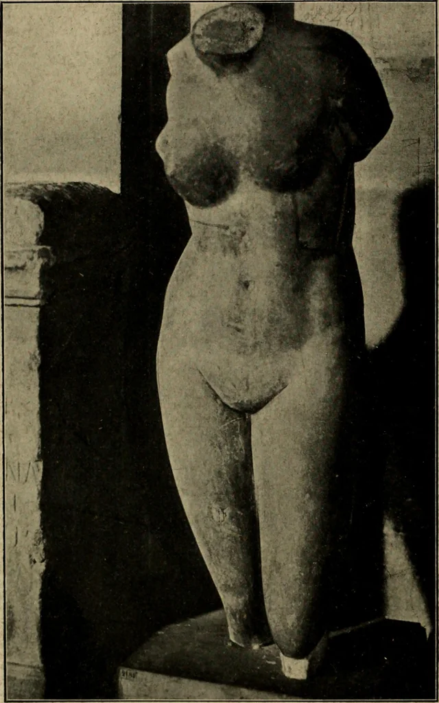 An illustration from Les musées d'Europe. La sculpture au Louvre;, 1900, leaf 119