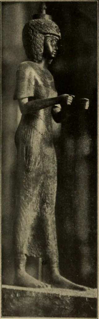 An illustration from Les musées d'Europe. La sculpture au Louvre;, 1900, leaf 31