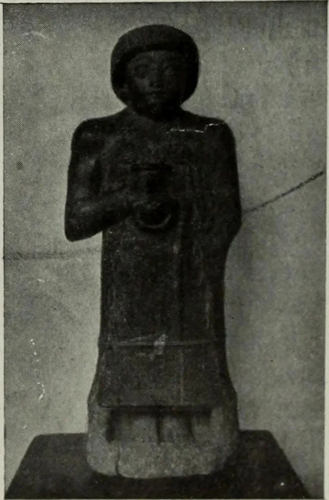 An illustration from Les musées d'Europe. La sculpture au Louvre;, 1900, leaf 38