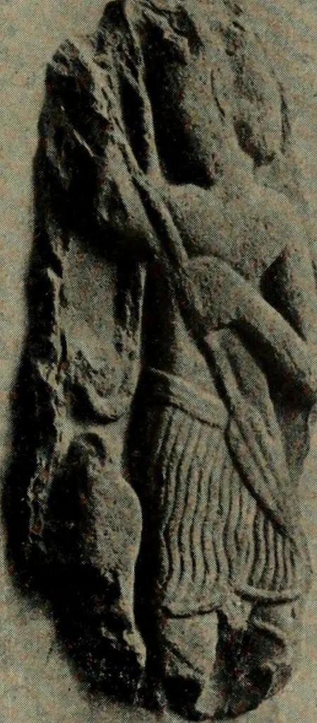 An illustration from Les musées d'Europe. La sculpture au Louvre;, 1900, leaf 60