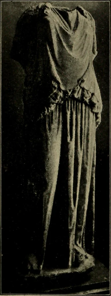 An illustration from Les musées d'Europe. La sculpture au Louvre;, 1900, leaf 73