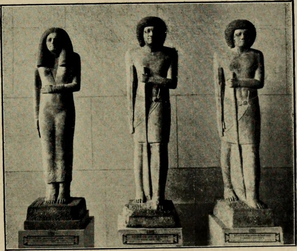 An illustration from Les musées d'Europe. La sculpture au Louvre;, 1900, leaf 8