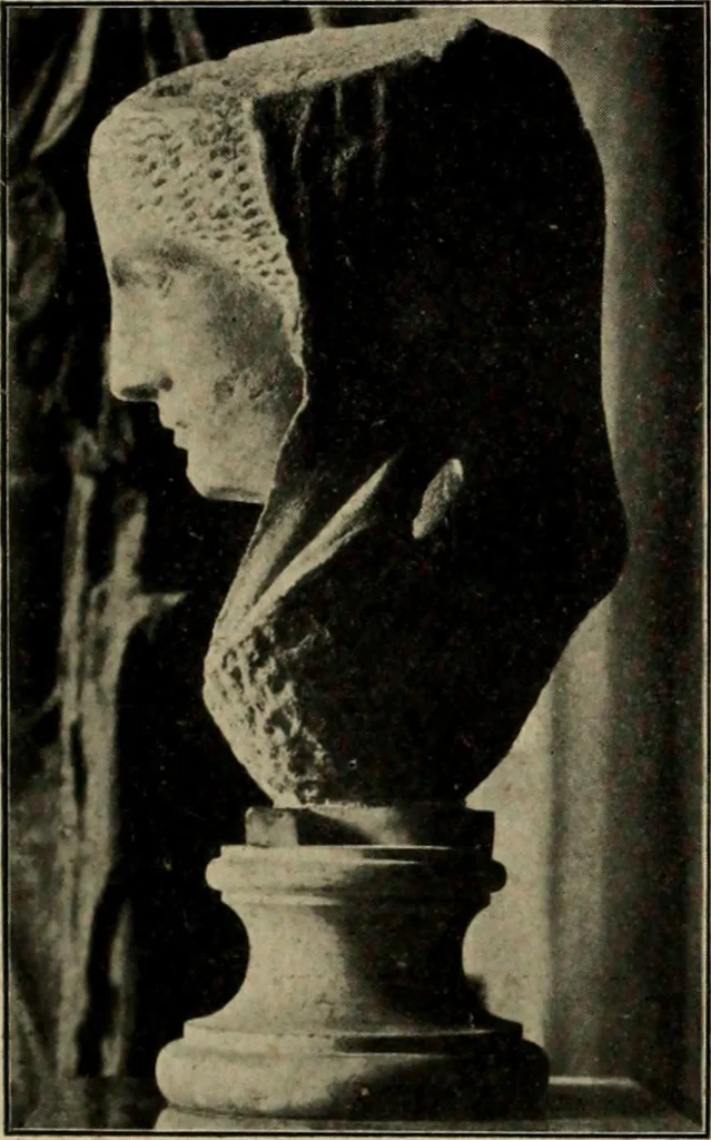 An illustration from Les musées d'Europe. La sculpture au Louvre;, 1900, leaf 93