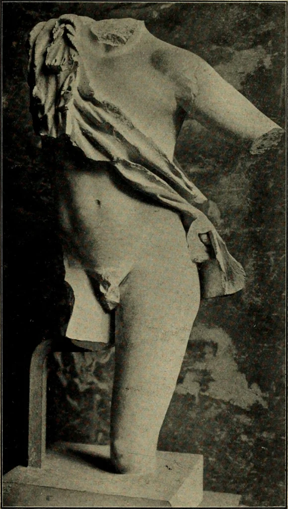 An illustration from Les musées d'Europe. La sculpture au Louvre;, 1900, leaf 98